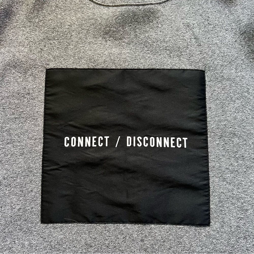 H&M Crew Neck Connect Disconnect Sweatshirt Gray - Picture 2 of 8